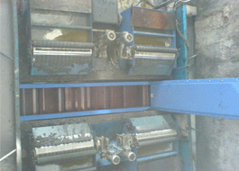 磁性分離器與刮板排屑機(jī)組和使用在軸承廠磨削液集中過(guò)濾現(xiàn)場(chǎng)